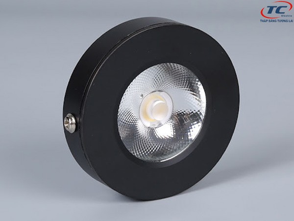 Den-spotlight-la-gi-6